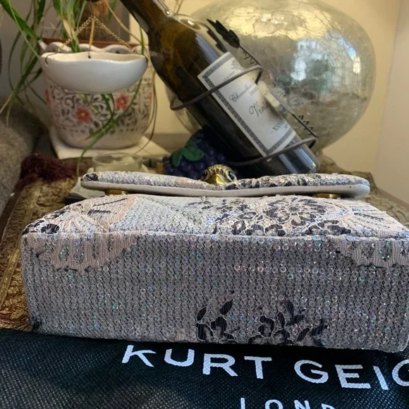 SOLD⛔️KURT GEIGER LONDON INBEDED Sequins floral Magnetic Flap Crosby/Shoulder - Picture 14 of 17